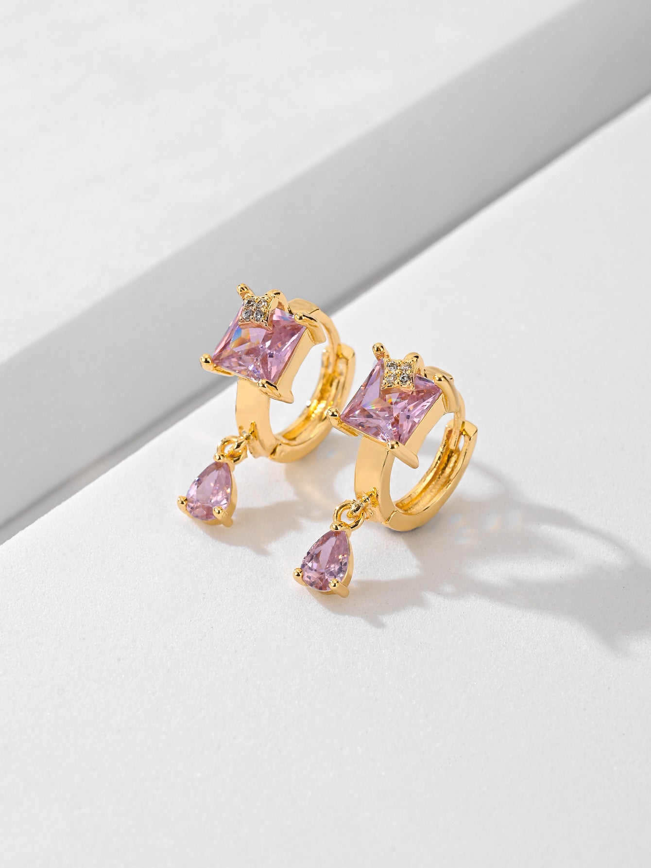 Fashion Gold-plated Droplet Earrings