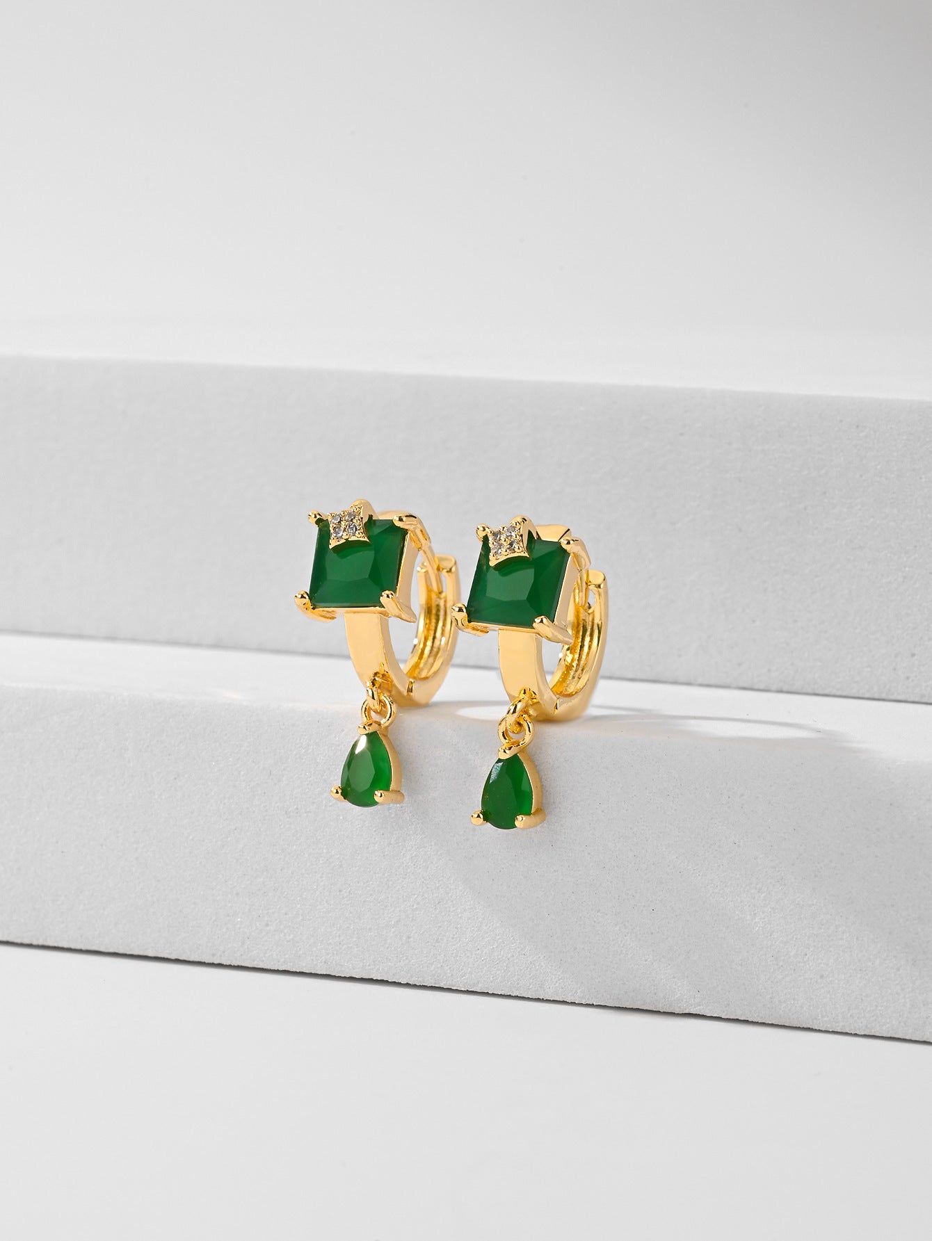 Fashion Gold-plated Droplet Earrings
